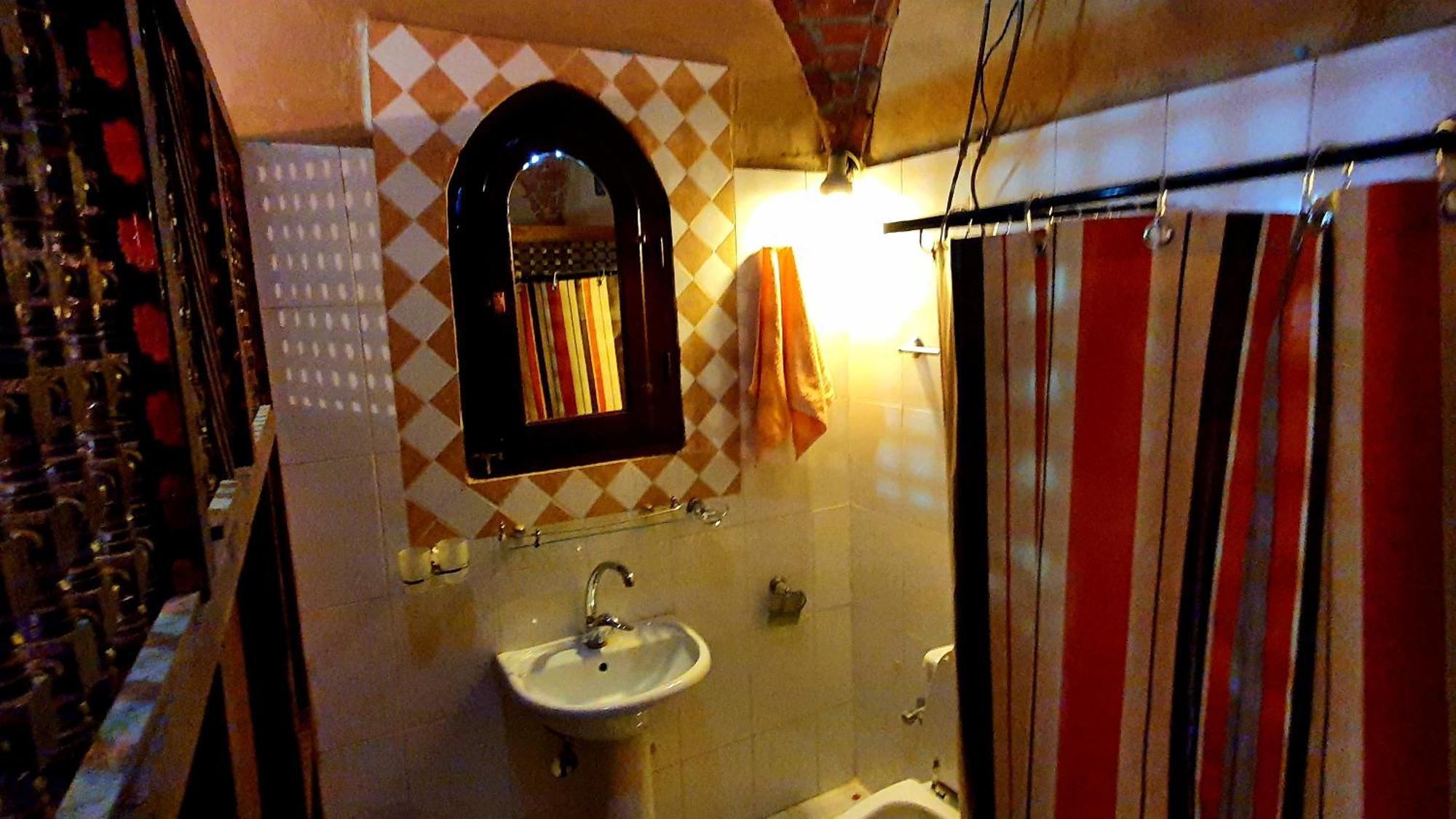 Scorpion House Luxor Hotel ภายนอก รูปภาพ